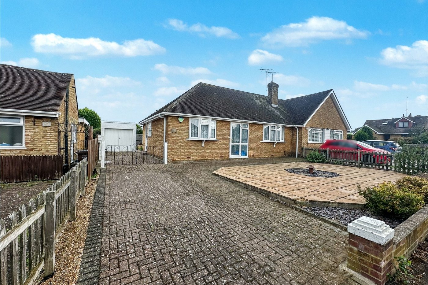 2 bedroom bungalow for sale in Rainham | Robinson Michael & Jackson