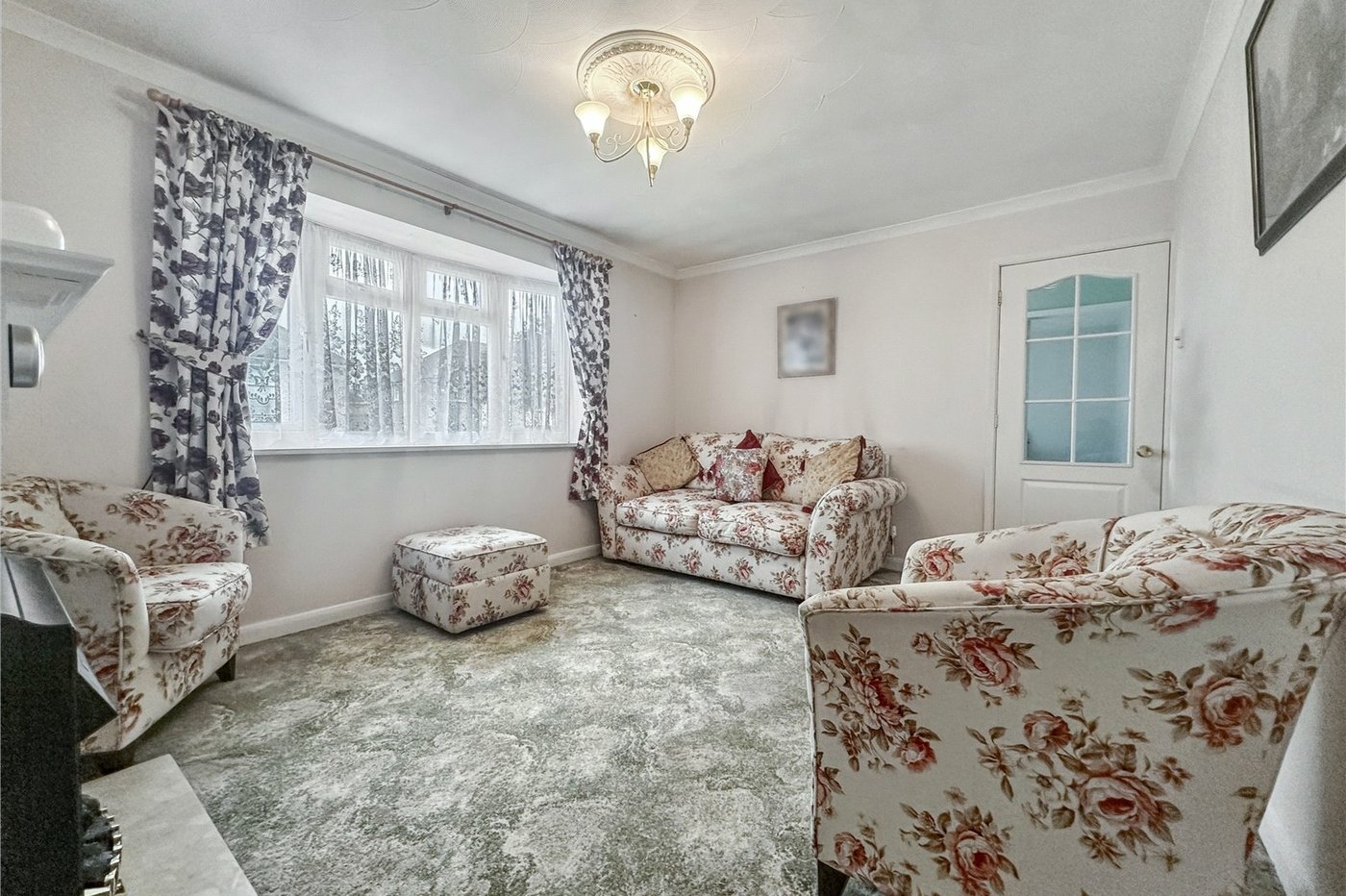 2 bedroom bungalow for sale in Rainham | Robinson Michael & Jackson