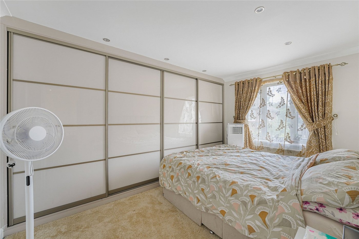 3 bedroom house for sale in Swanscombe | Robinson Jackson