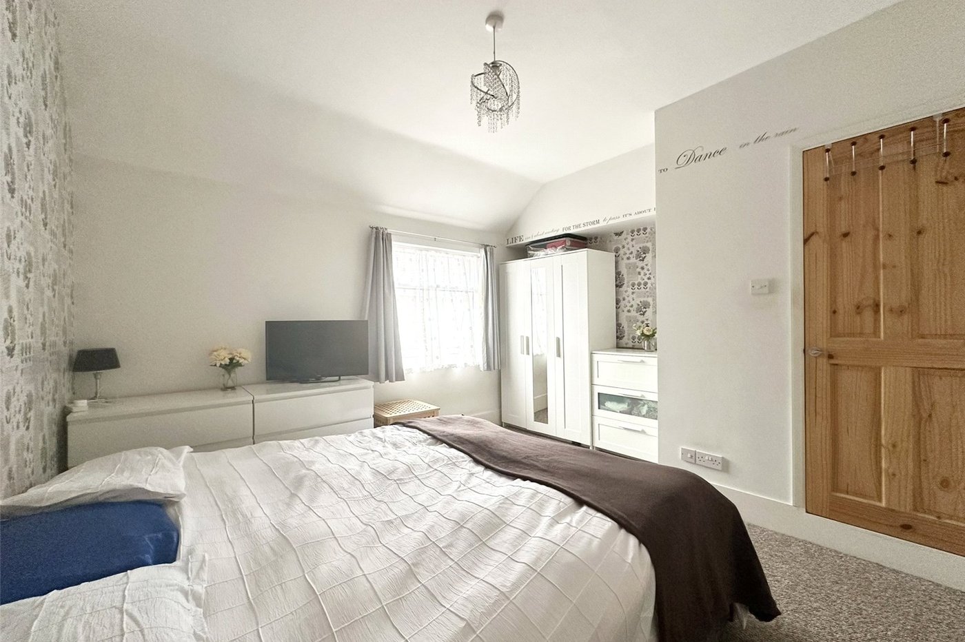 3 bedroom house for sale in Swanscombe | Robinson Jackson