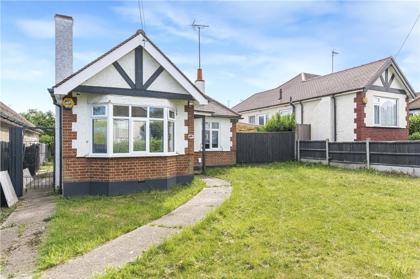 2 bedroom bungalow for sale in Orpington | Robinson Jackson