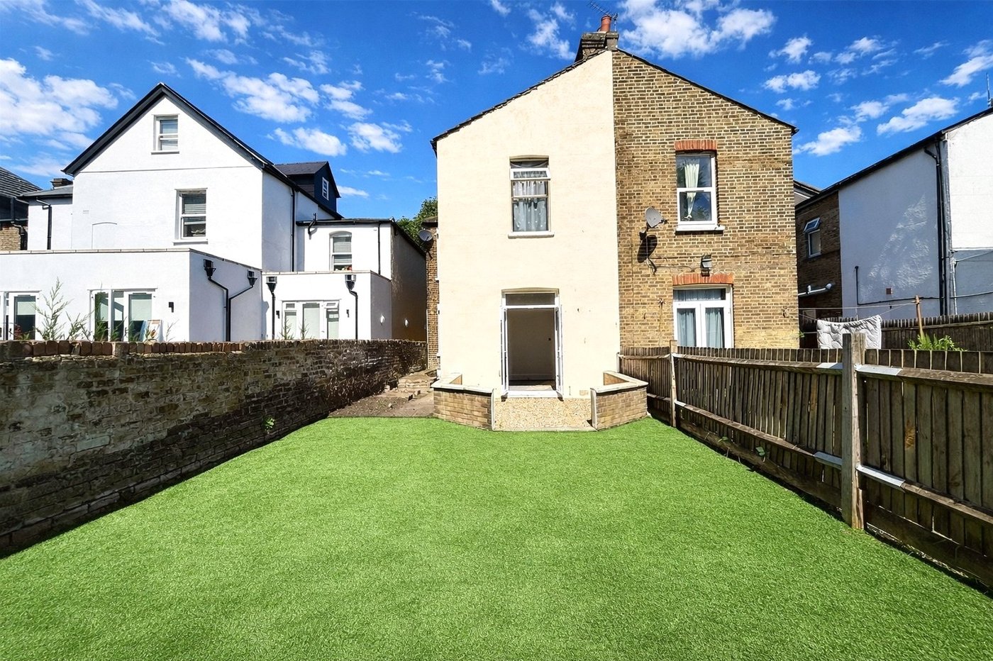 2 bedroom property to rent in Catford | Robinson Jackson