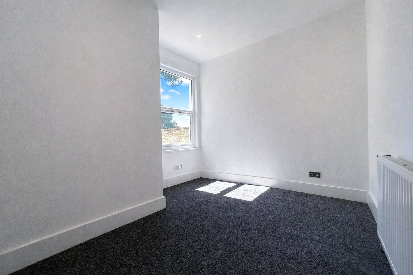 2 bedroom property to rent in Catford | Robinson Jackson