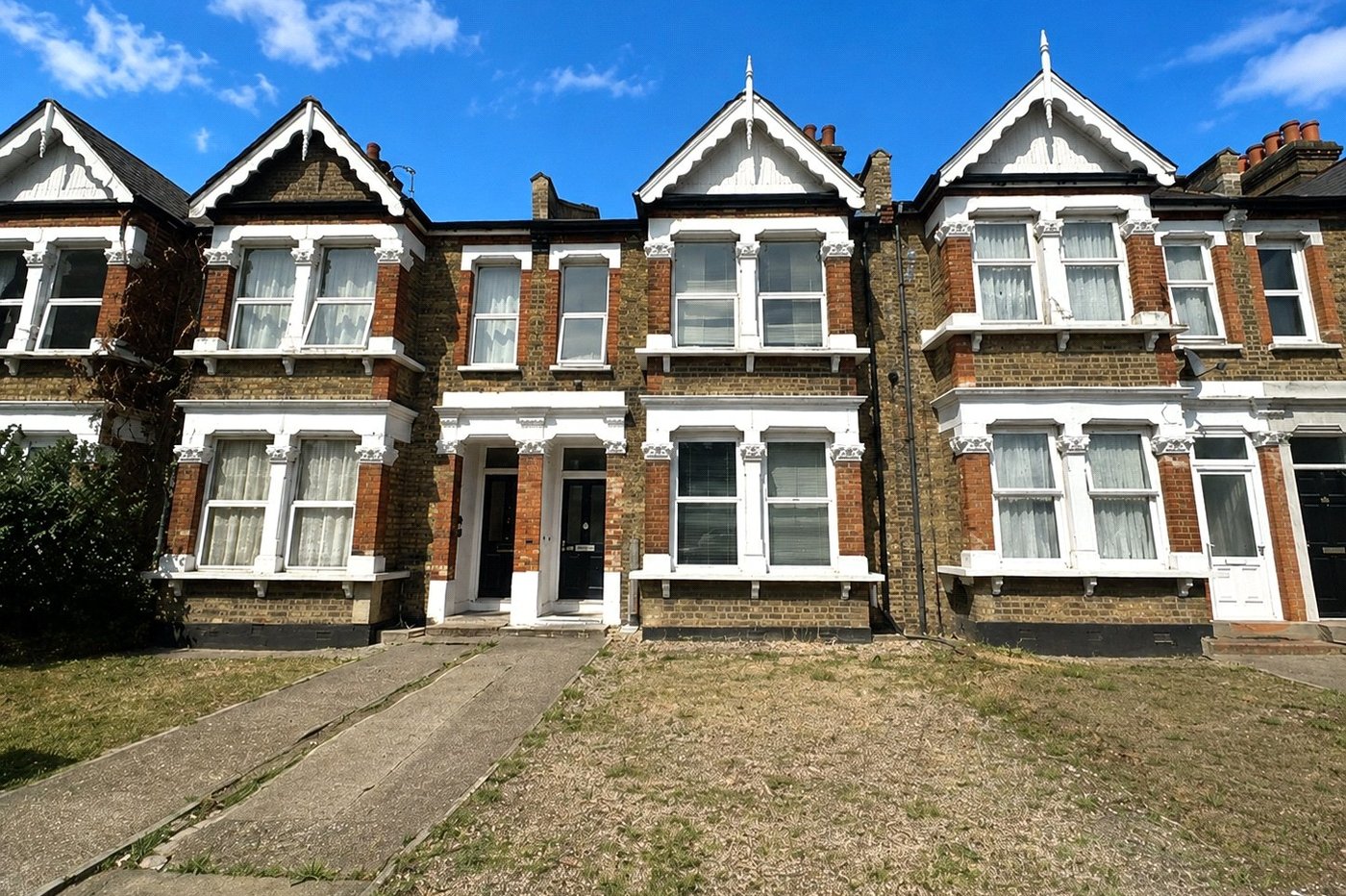 2 bedroom property for sale in London | Robinson Jackson
