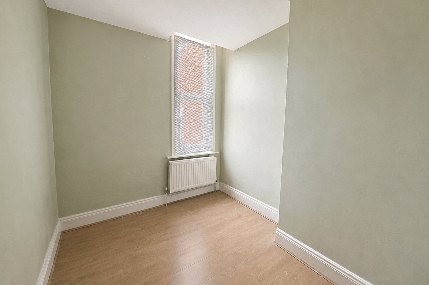 2 bedroom property for sale in London | Robinson Jackson