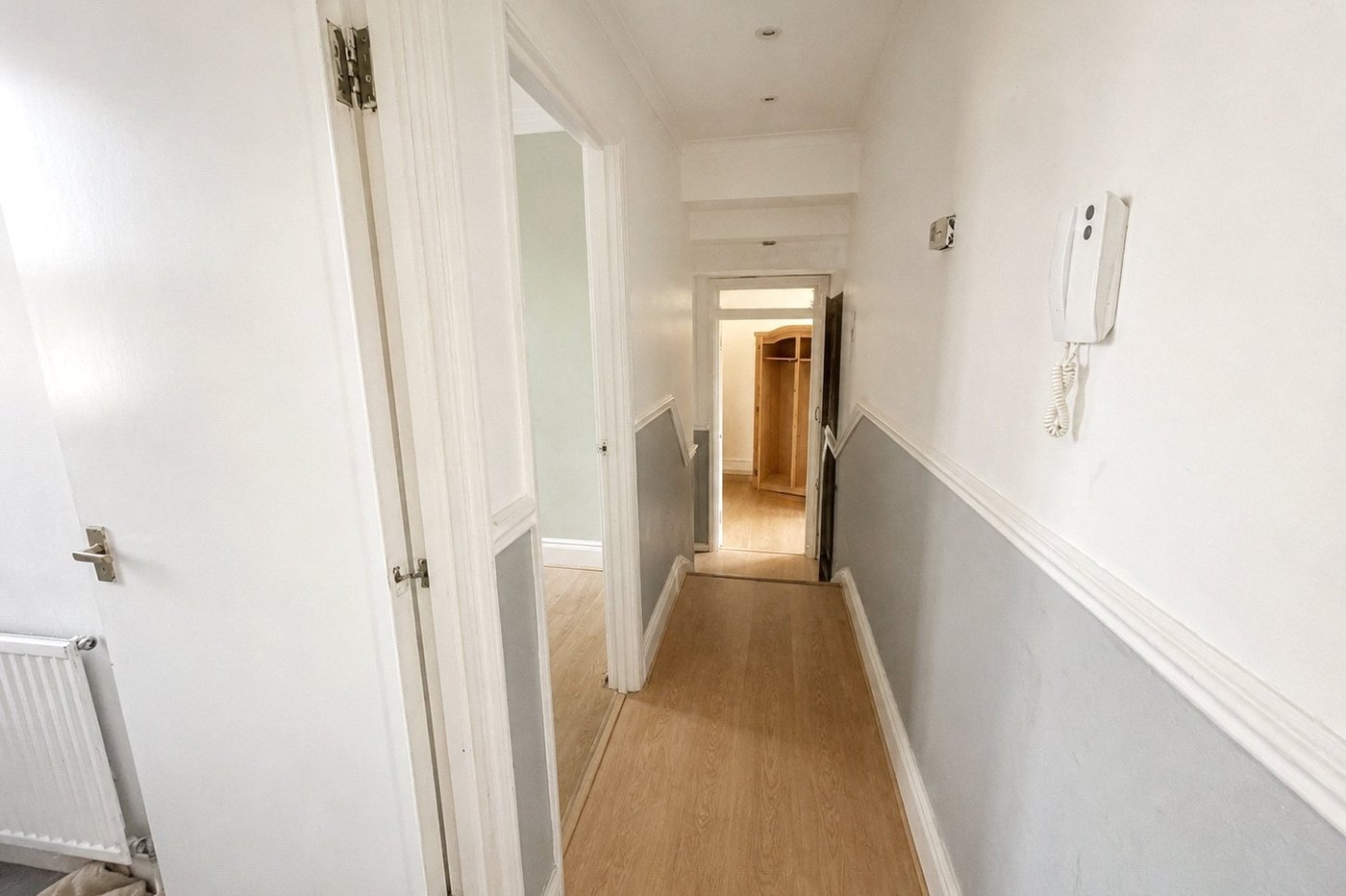 2 bedroom property for sale in London | Robinson Jackson