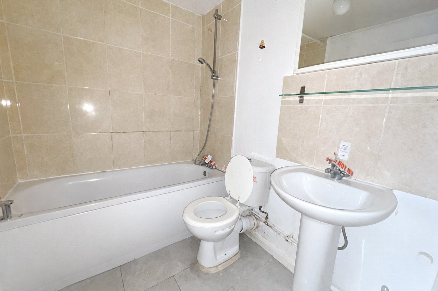 2 bedroom property for sale in London | Robinson Jackson