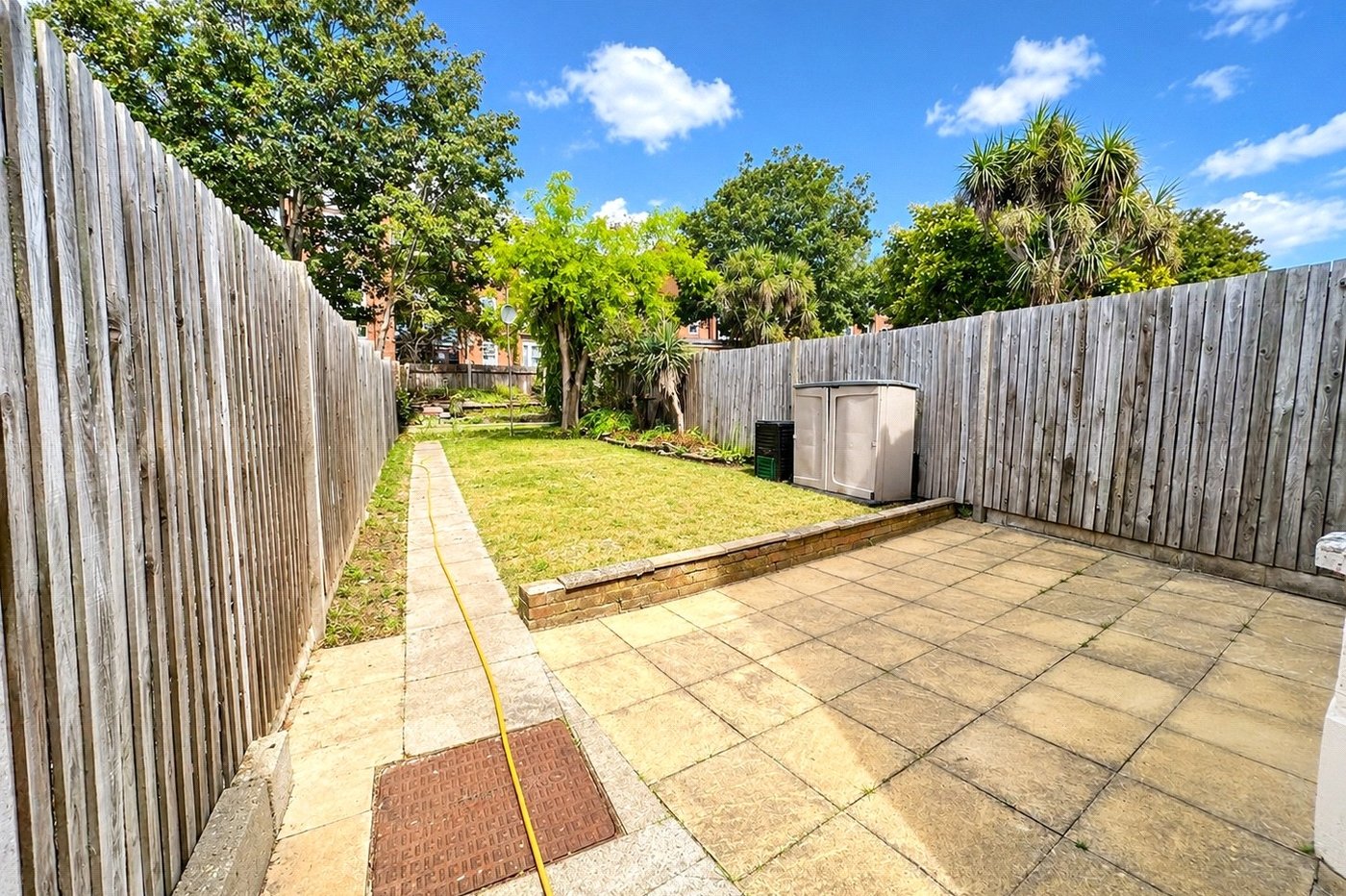 2 bedroom property for sale in London | Robinson Jackson
