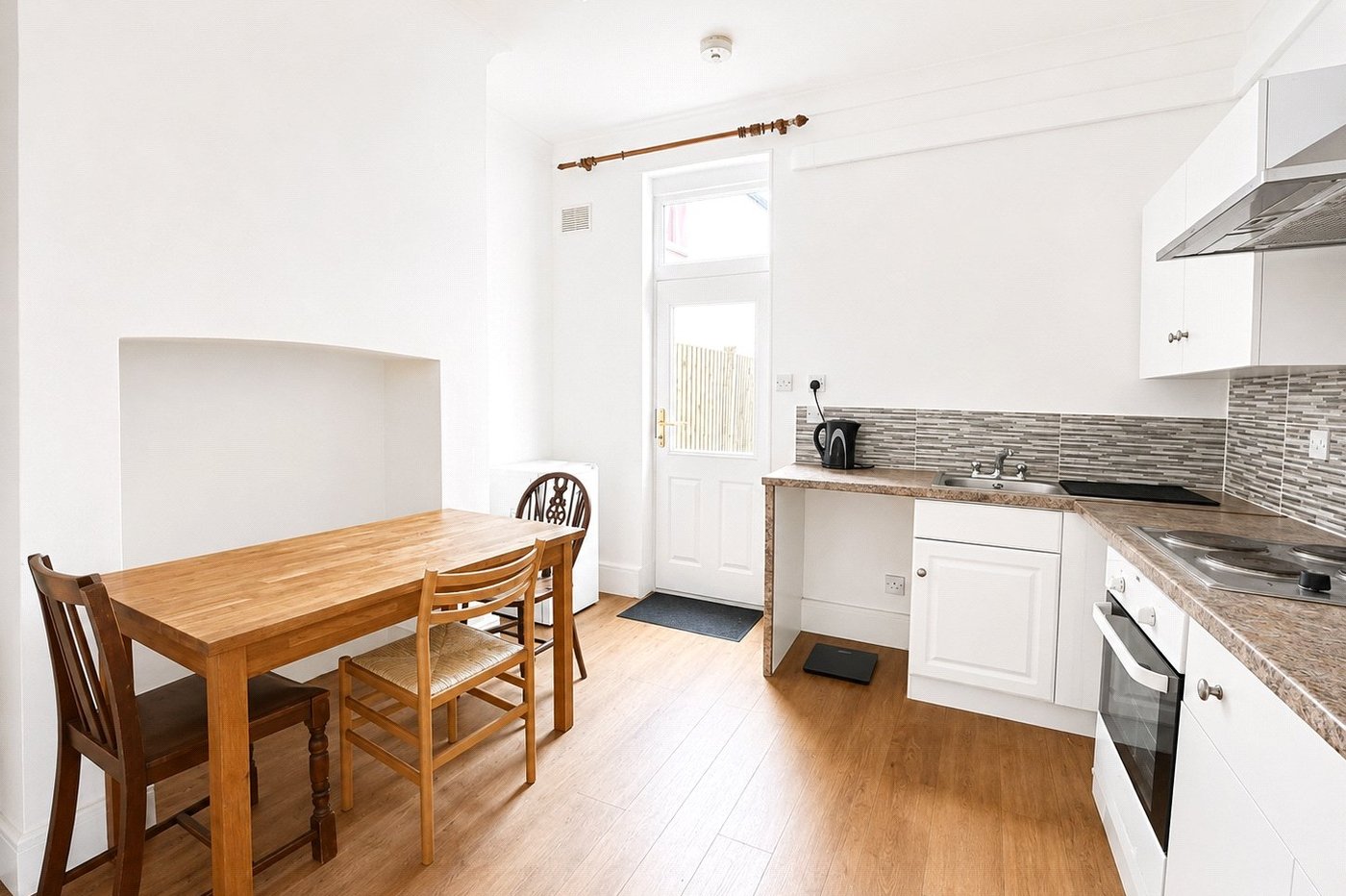 2 bedroom property for sale in London | Robinson Jackson