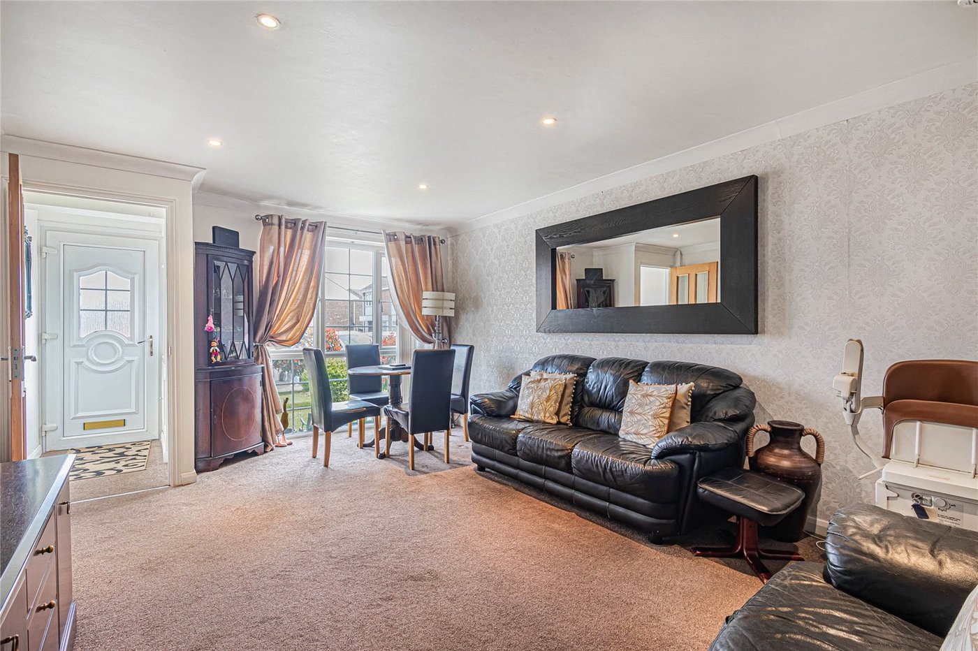 2 bedroom house for sale in Welling | Robinson Jackson