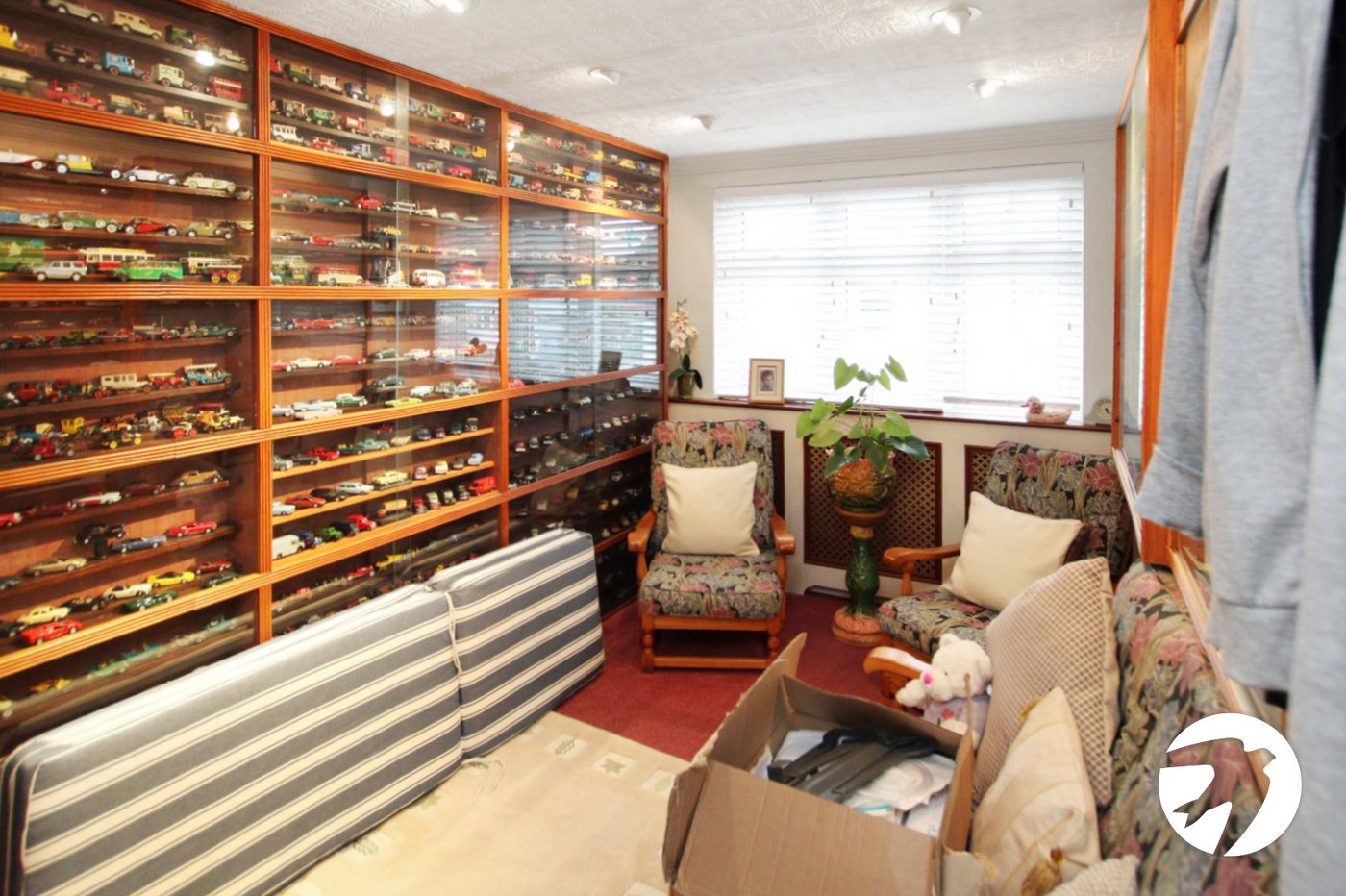 4 bedroom house for sale in London | Robinson Jackson