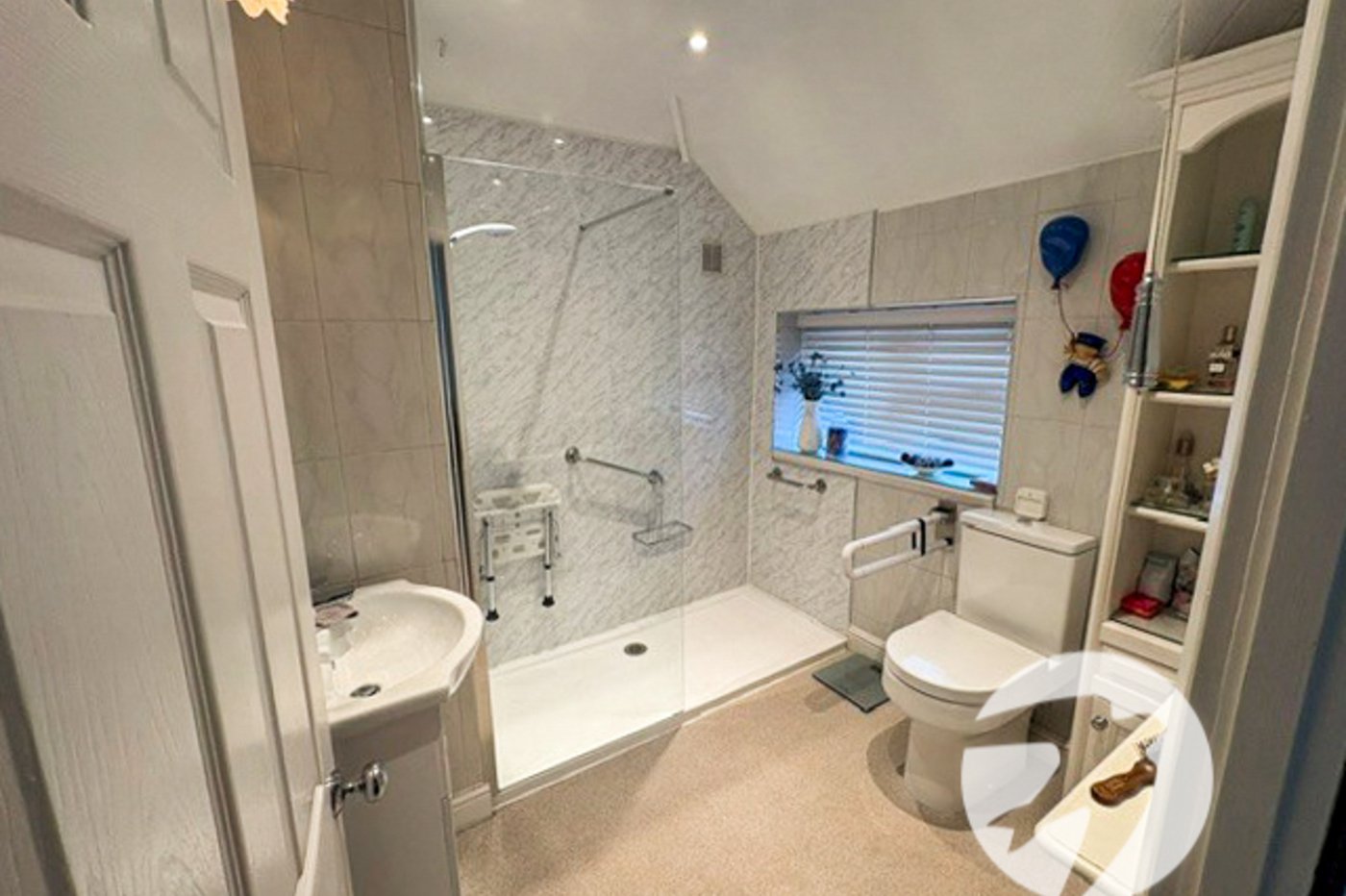 4 bedroom house for sale in London | Robinson Jackson