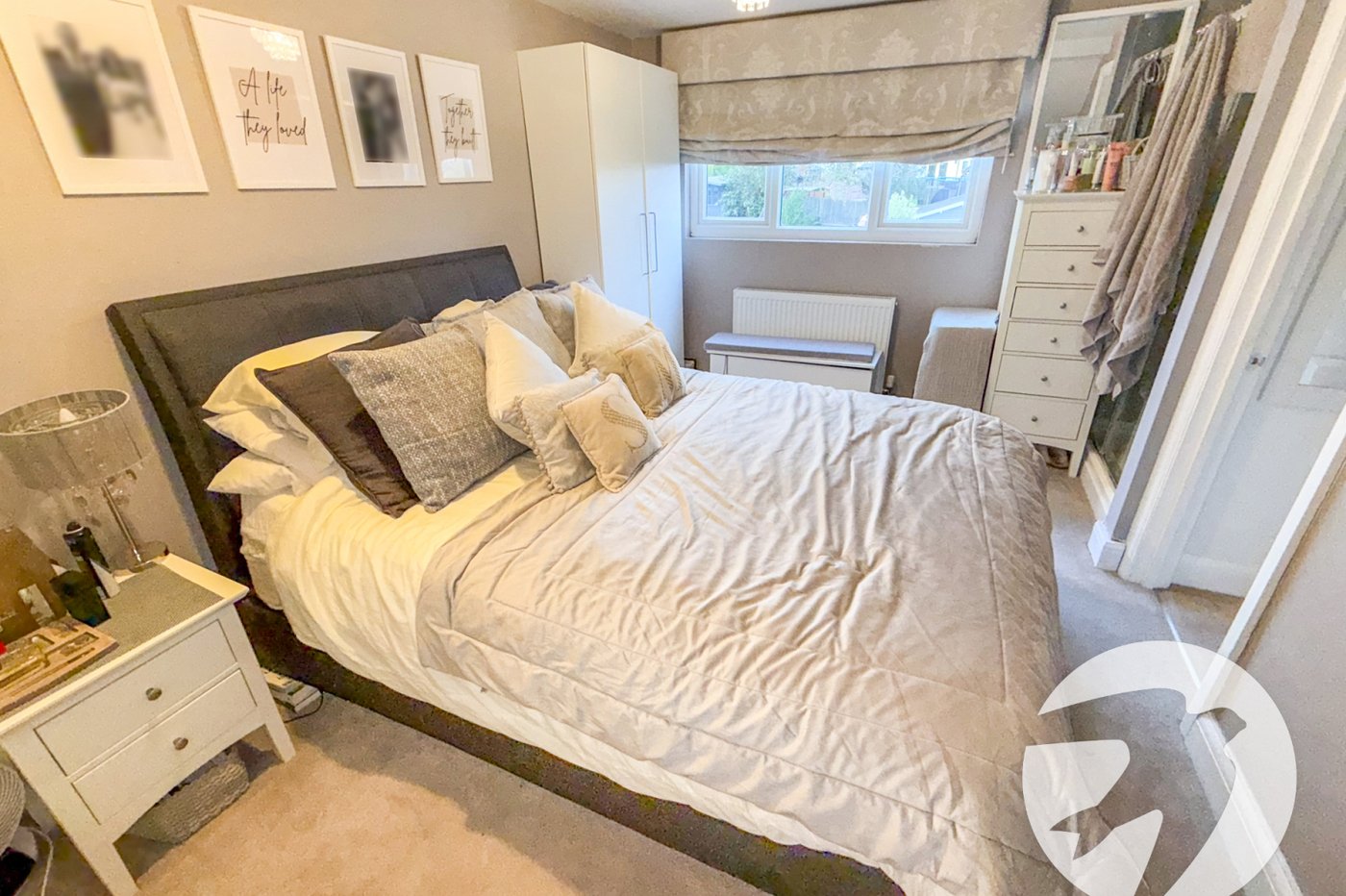 4 bedroom house for sale in London | Robinson Jackson