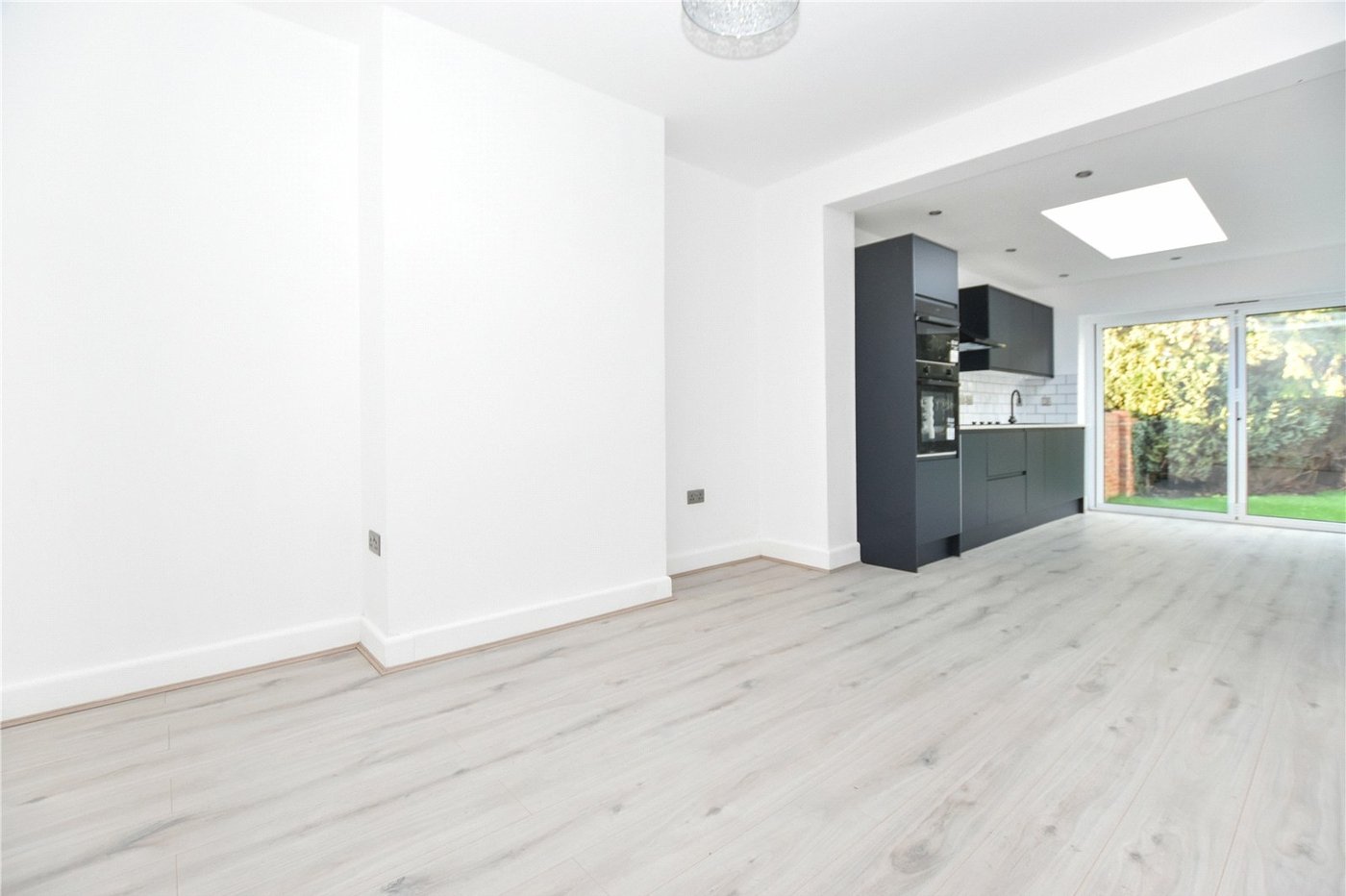 3 bedroom bungalow for sale in Bexleyheath | Robinson Jackson