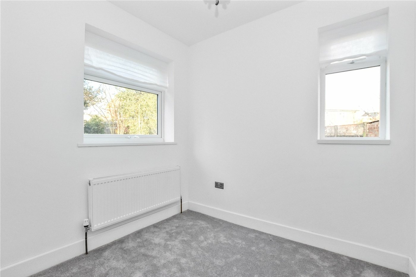 3 bedroom bungalow for sale in Bexleyheath | Robinson Jackson