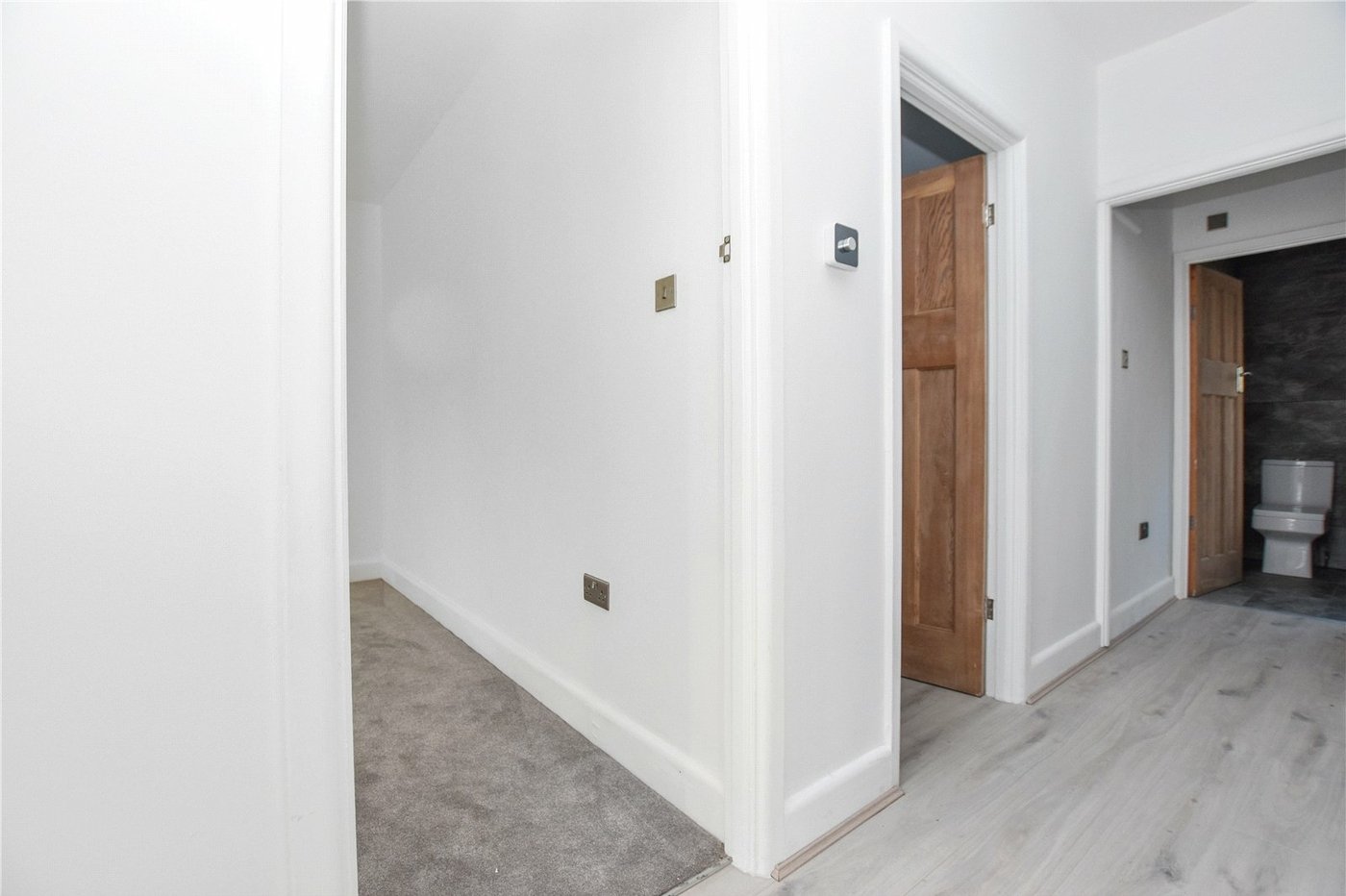 3 bedroom bungalow for sale in Bexleyheath | Robinson Jackson