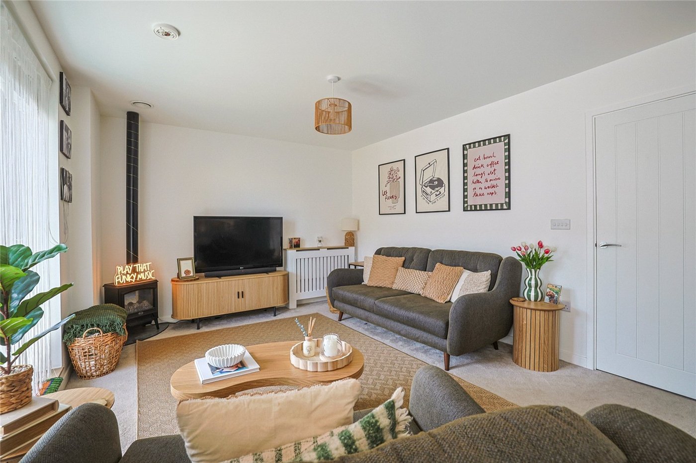 2 bedroom property for sale in  | Robinson Michael & Jackson