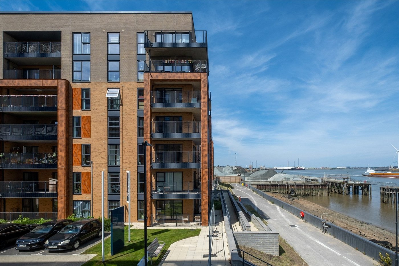 2 bedroom property for sale in  | Robinson Michael & Jackson