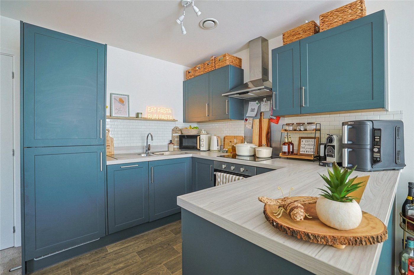 2 bedroom property for sale in  | Robinson Michael & Jackson