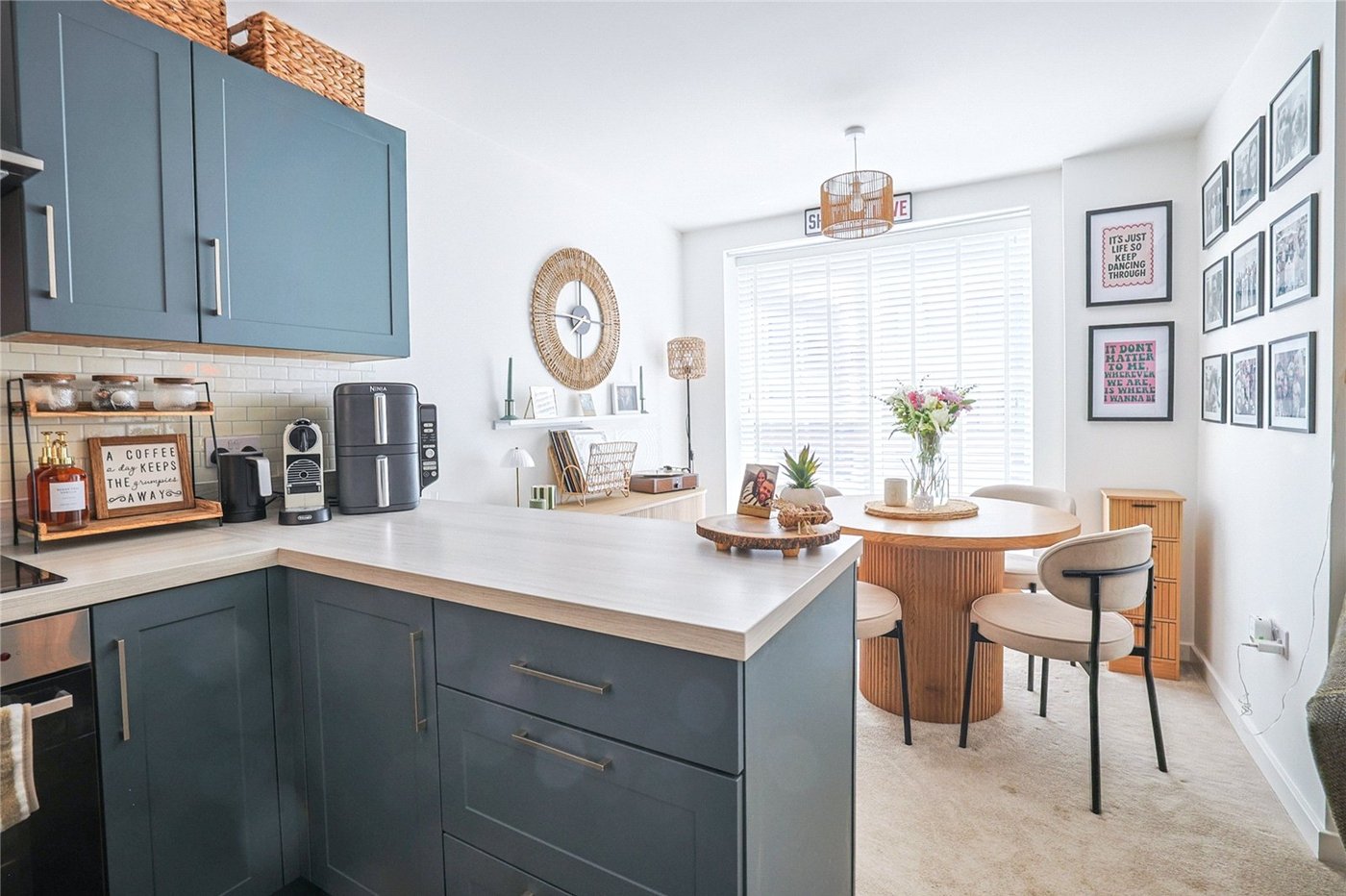 2 bedroom property for sale in  | Robinson Michael & Jackson