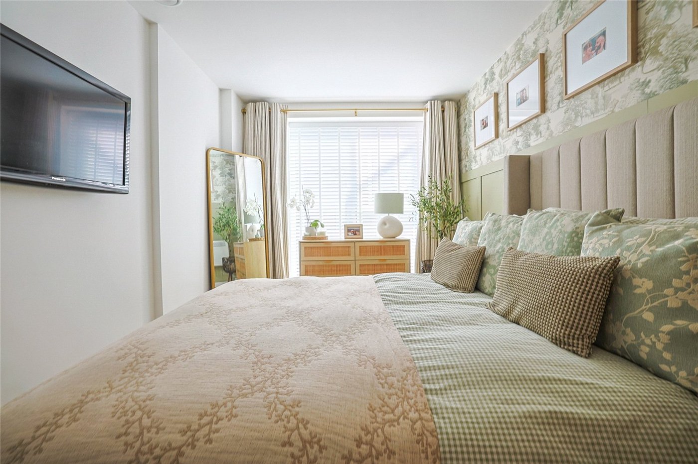 2 bedroom property for sale in  | Robinson Michael & Jackson