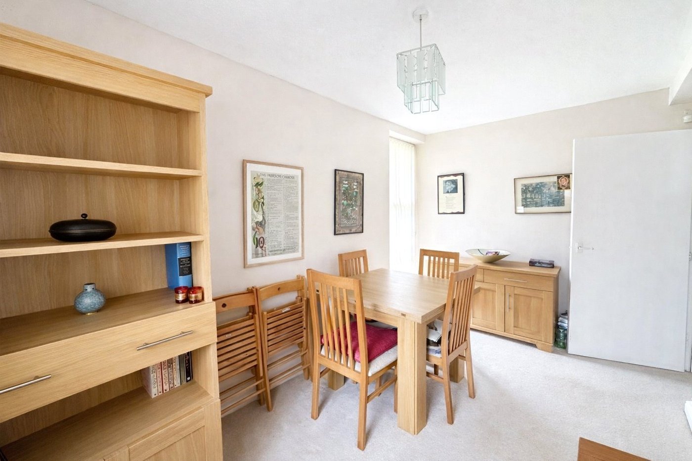 2 bedroom property for sale in London | Robinson Jackson