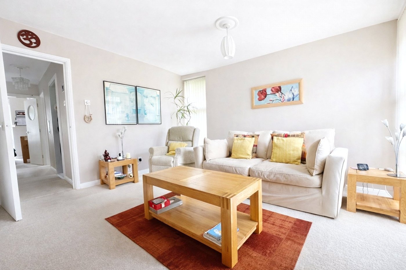 2 bedroom property for sale in London | Robinson Jackson