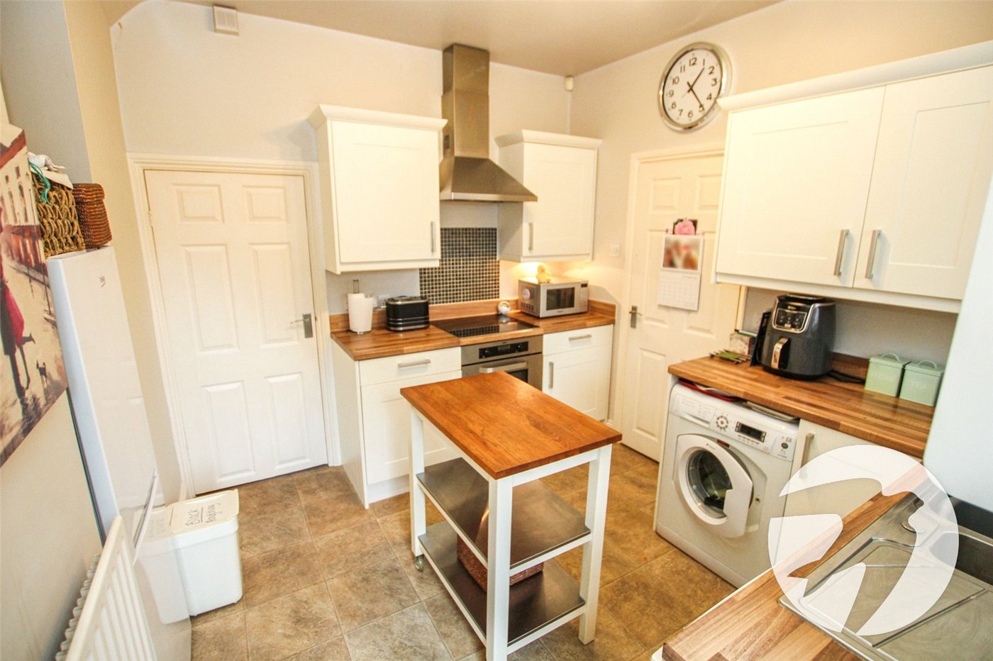 3 bedroom house for sale in London | Robinson Jackson