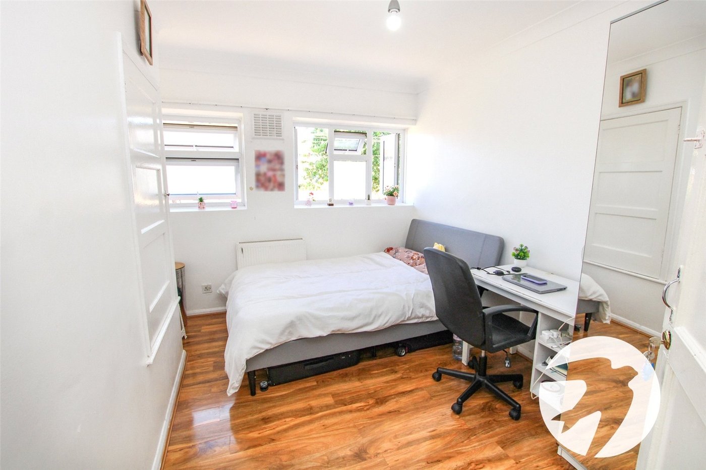 4 bedroom house for sale in London | Robinson Jackson