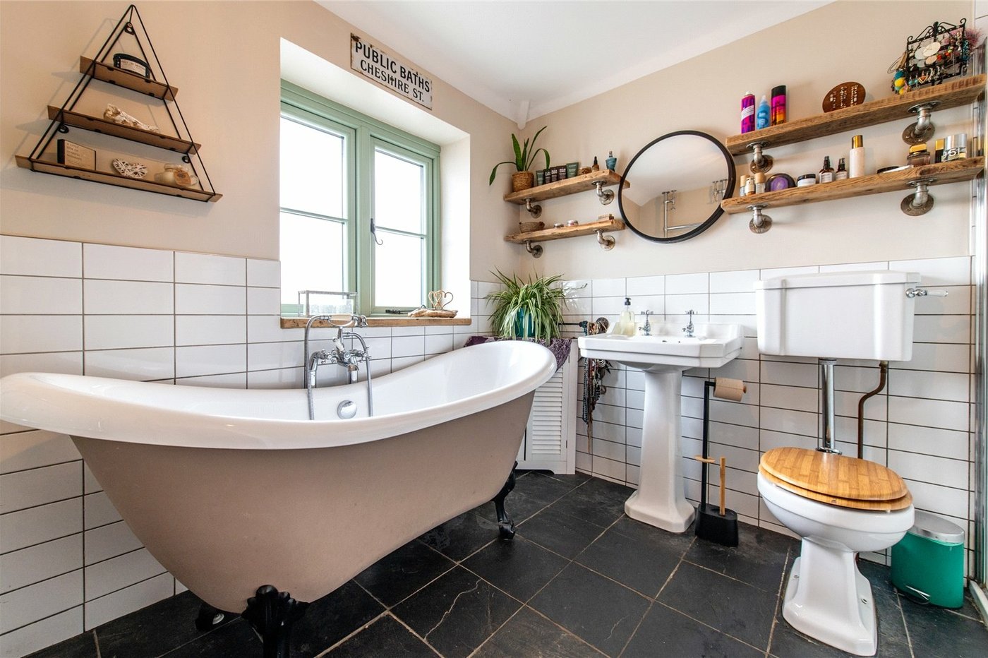 3 bedroom house for sale in Newington | Robinson Michael & Jackson