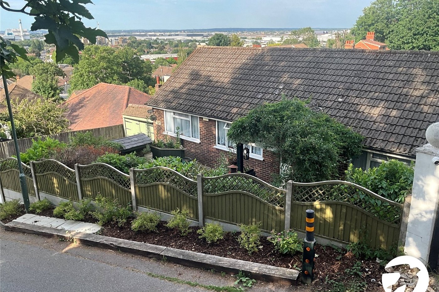 3 bedroom bungalow for sale in Belvedere | Robinson Jackson