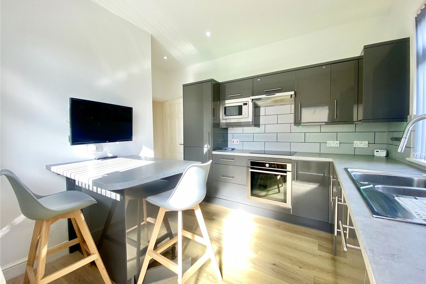 3 bedroom bungalow for sale in Sidcup | Robinson Jackson