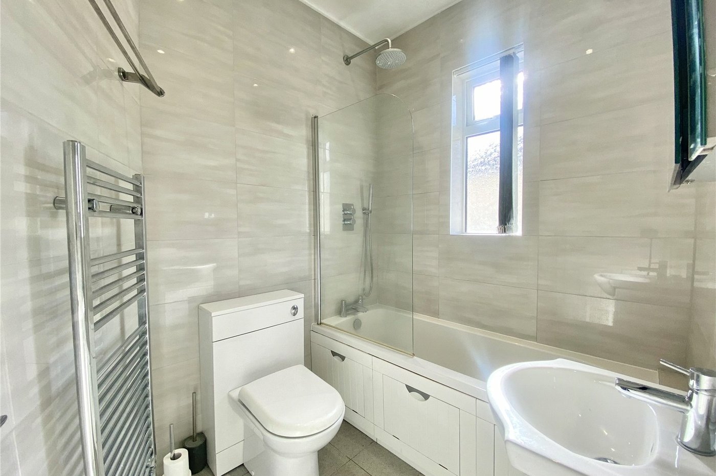 3 bedroom bungalow for sale in Sidcup | Robinson Jackson