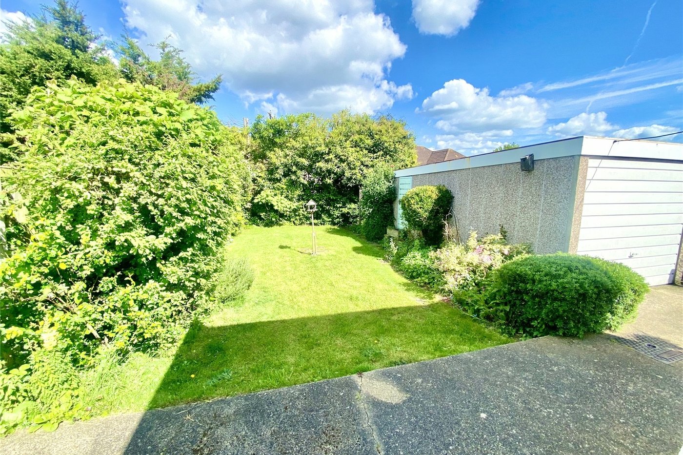 3 bedroom bungalow for sale in Sidcup | Robinson Jackson