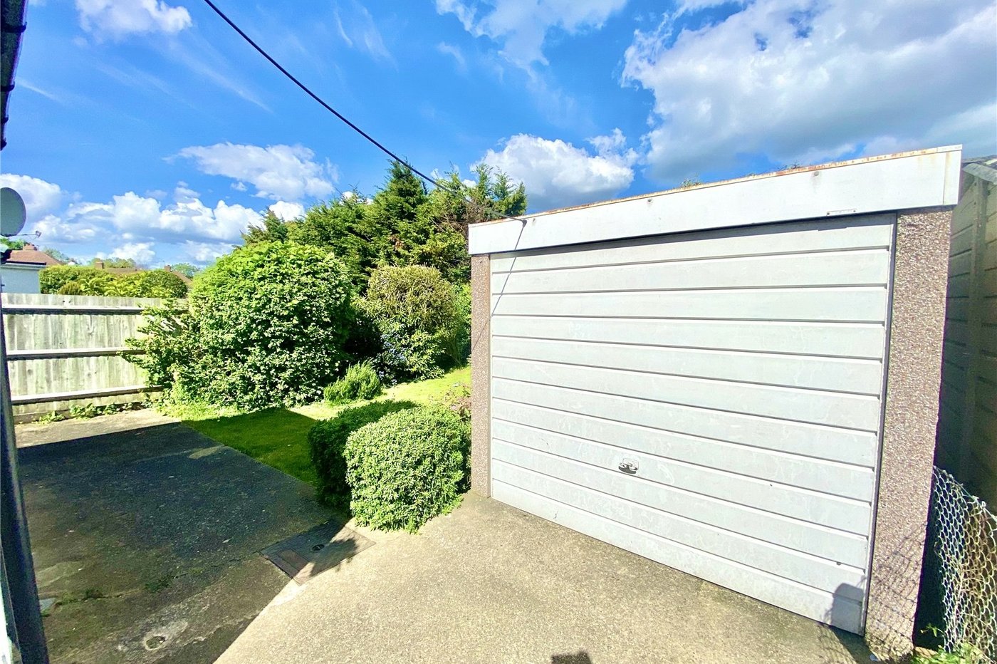 3 bedroom bungalow for sale in Sidcup | Robinson Jackson