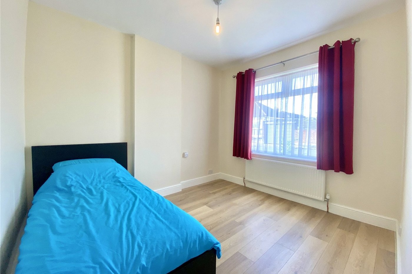 3 bedroom bungalow for sale in Sidcup | Robinson Jackson