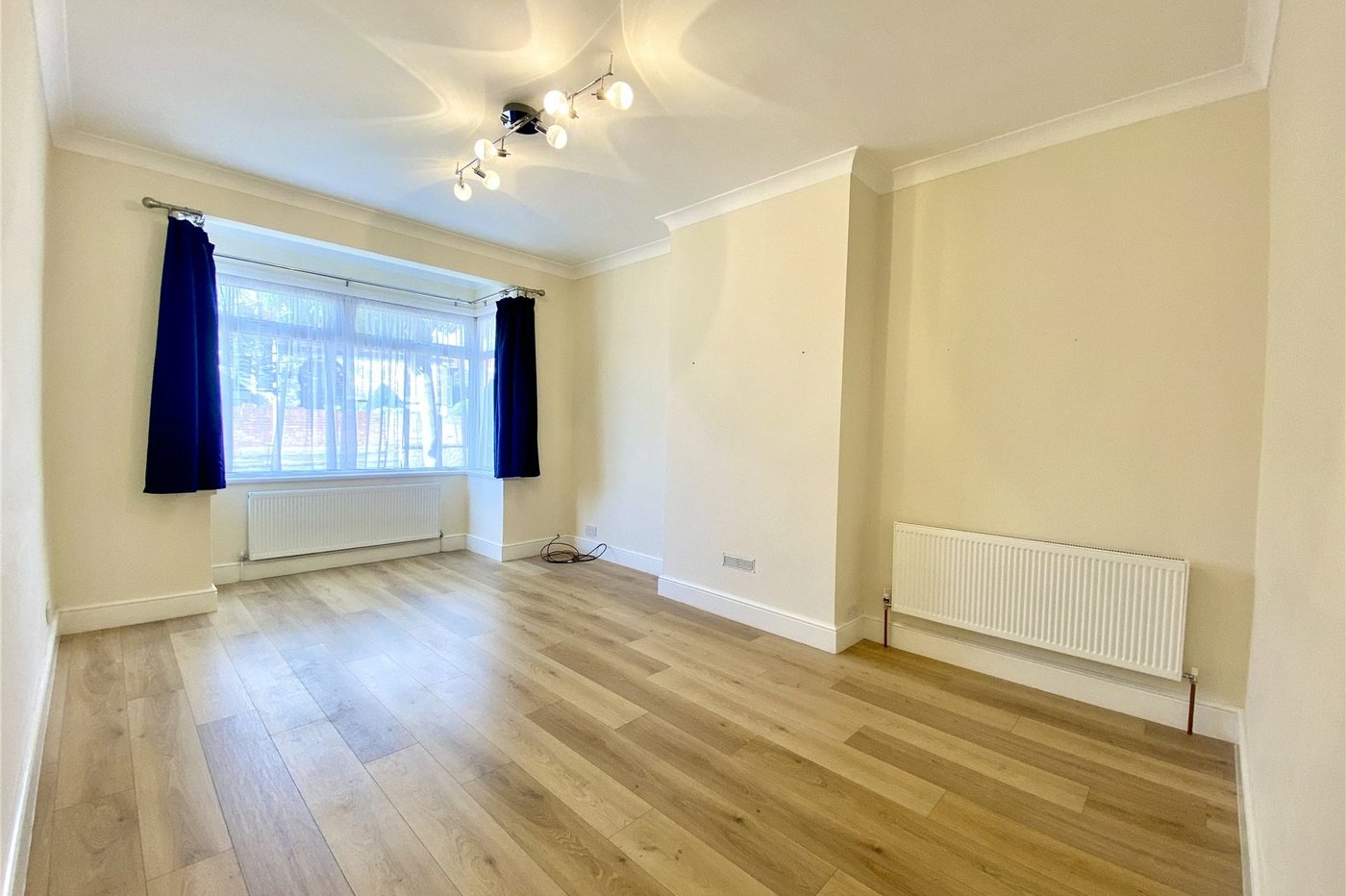 3 bedroom bungalow for sale in Sidcup | Robinson Jackson