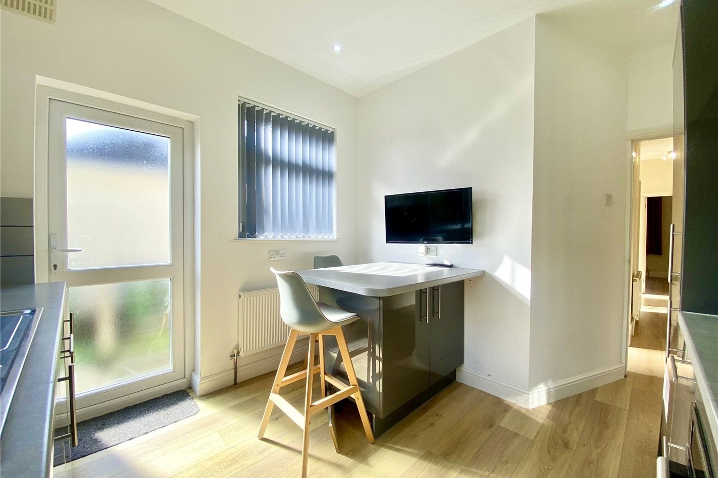 3 bedroom bungalow for sale in Sidcup | Robinson Jackson