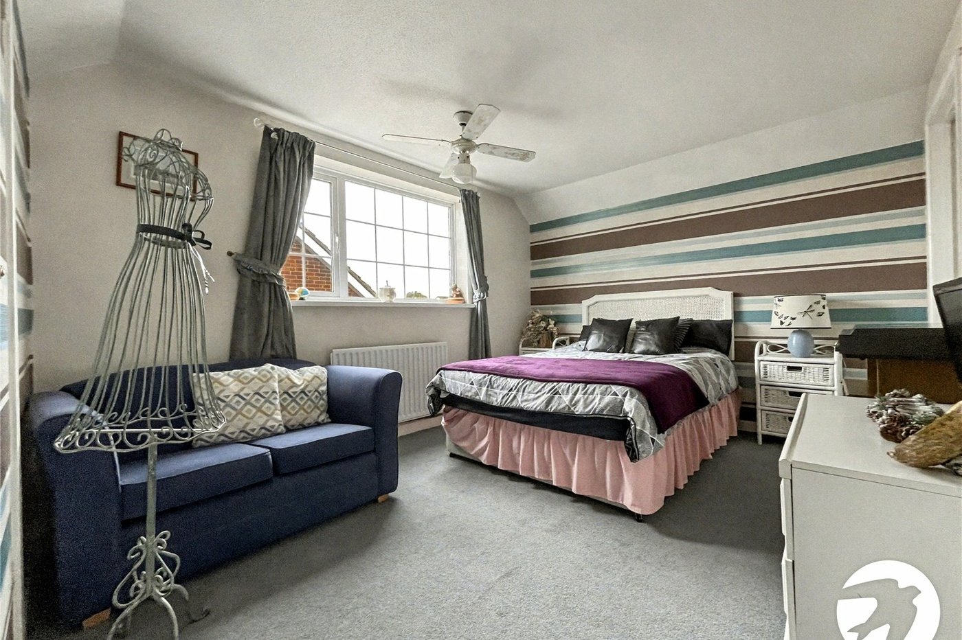 3 bedroom bungalow for sale in Rochester | Robinson Michael & Jackson