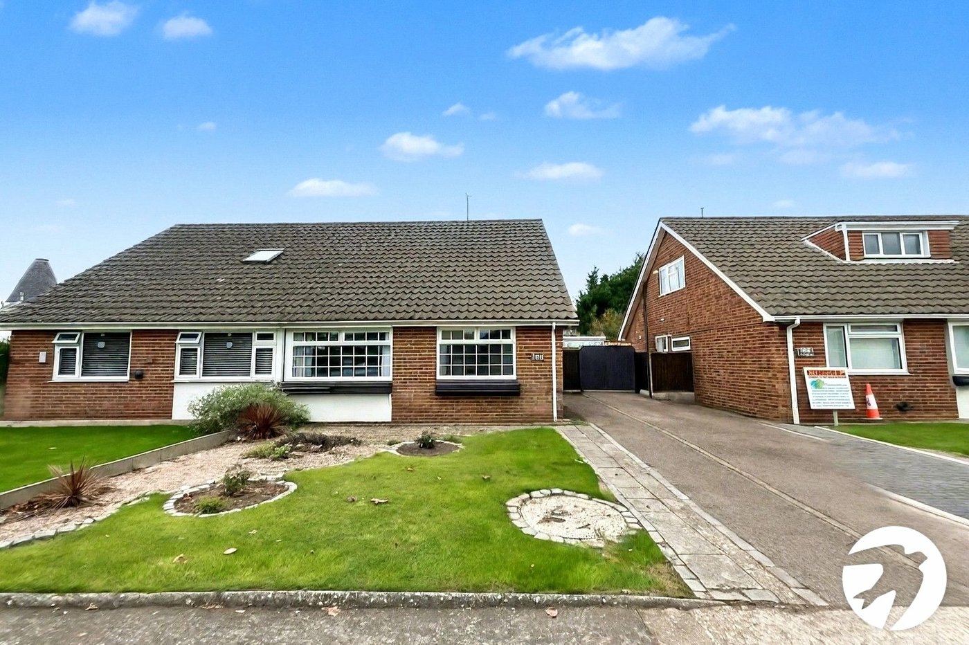 3 bedroom bungalow for sale in Rochester | Robinson Michael & Jackson