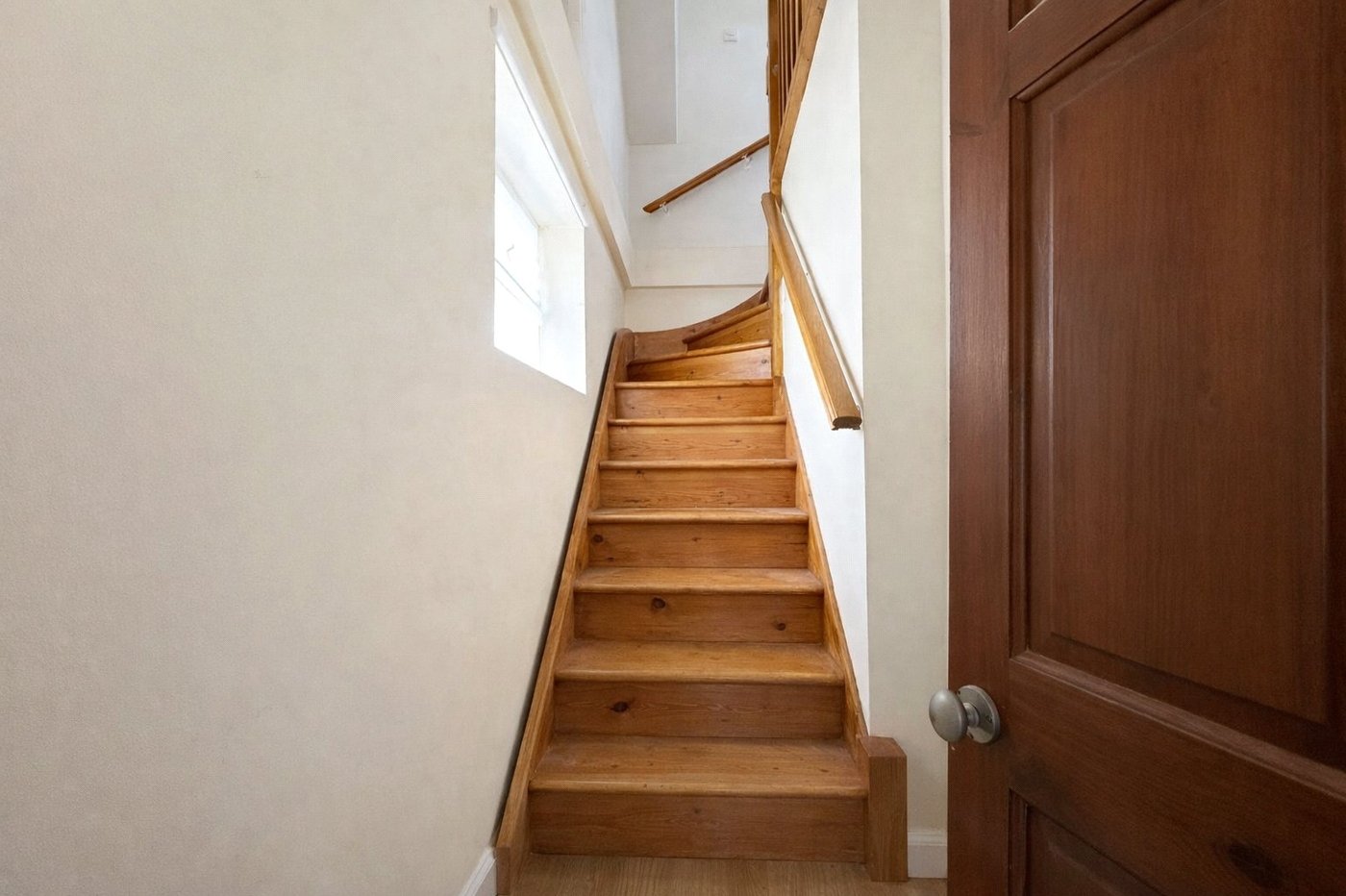 2 bedroom house for sale in London | Robinson Jackson