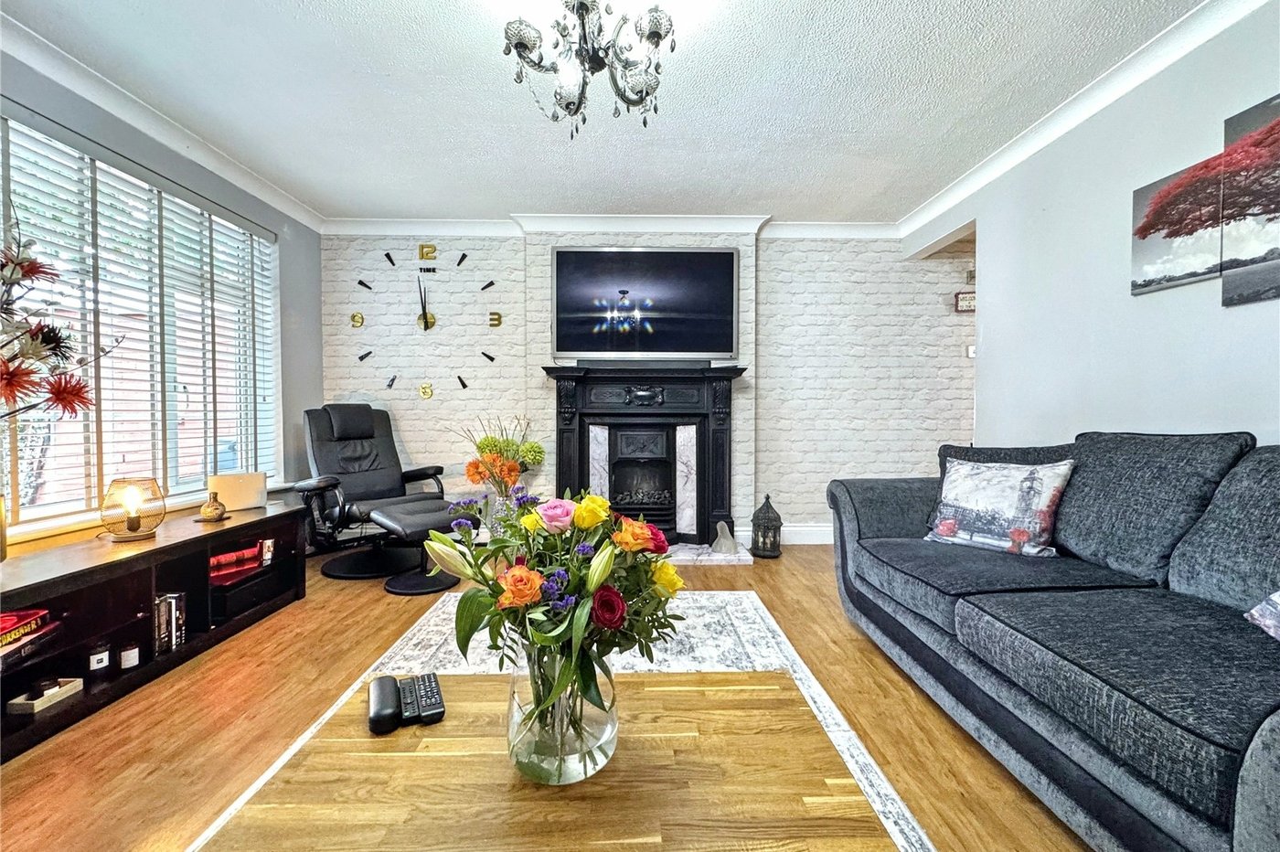 4 bedroom house for sale in Rainham | Robinson Michael & Jackson