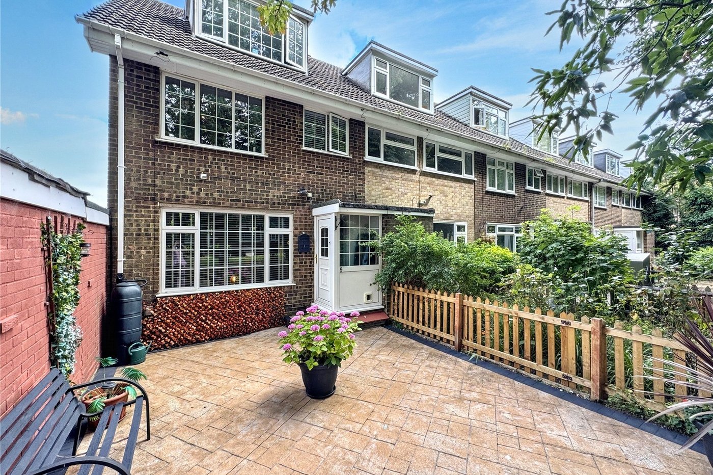 4 bedroom house for sale in Rainham | Robinson Michael & Jackson