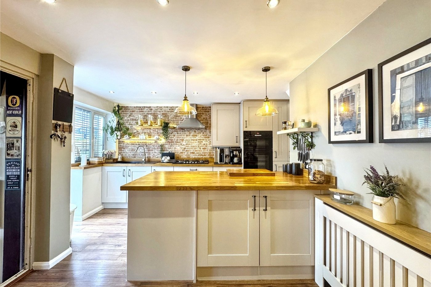 4 bedroom house for sale in Rainham | Robinson Michael & Jackson