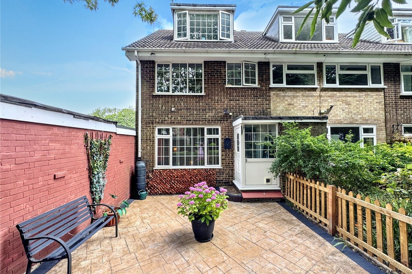 4 bedroom house for sale in Rainham | Robinson Michael & Jackson