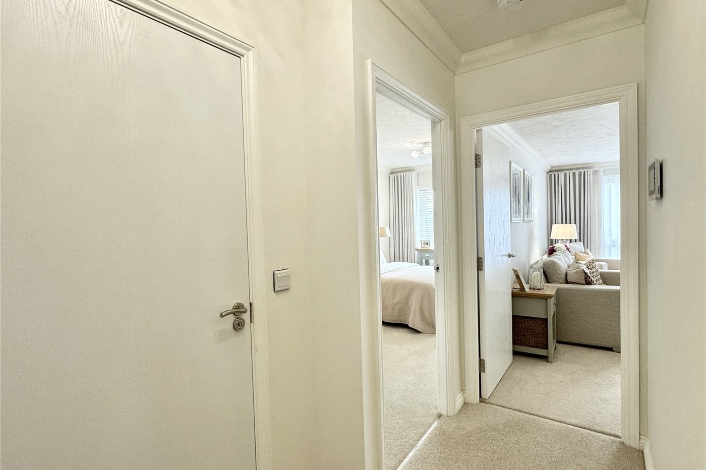 1 bedroom property for sale in Birchwood Park Avenue | Robinson Jackson