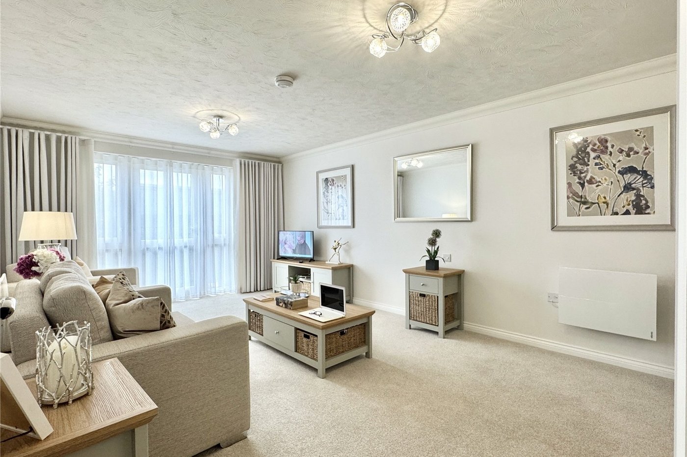1 bedroom property for sale in Birchwood Park Avenue | Robinson Jackson