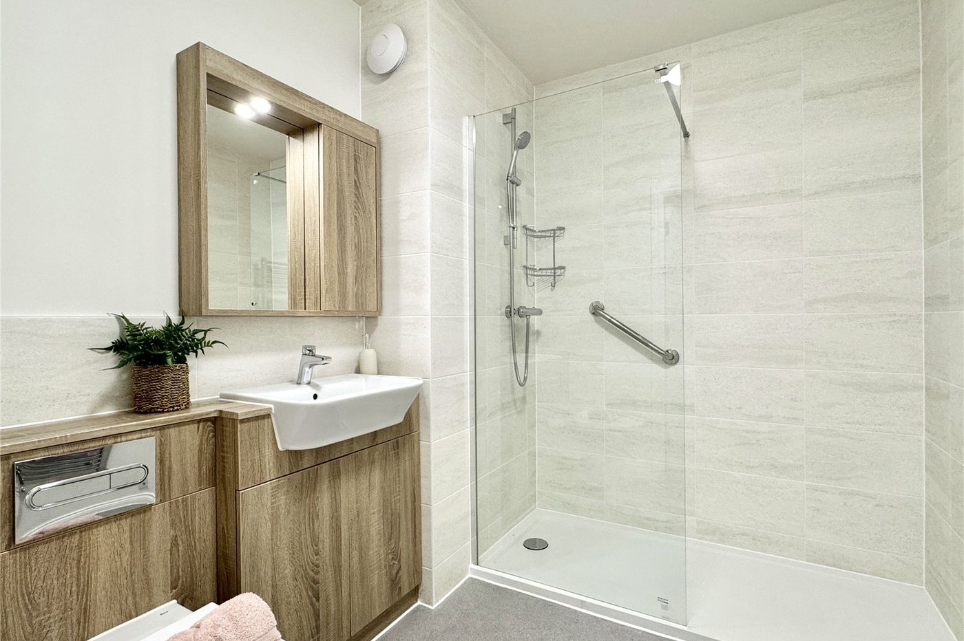 1 bedroom property for sale in Birchwood Park Avenue | Robinson Jackson