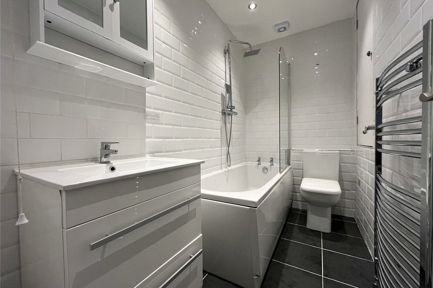 2 bedroom house to rent in Princes Park | Robinson Michael & Jackson