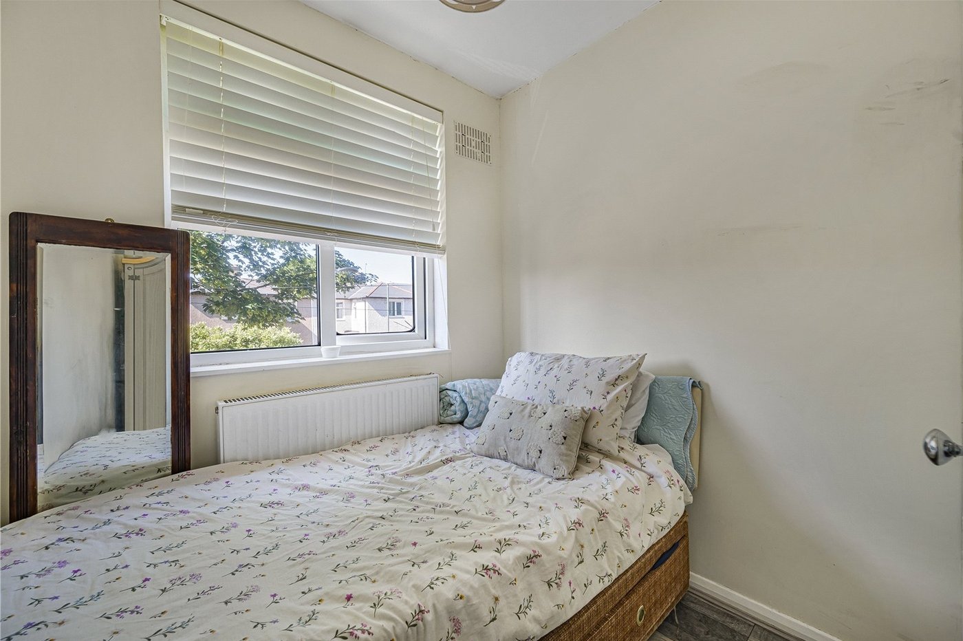 4 bedroom house for sale in Welling | Robinson Jackson